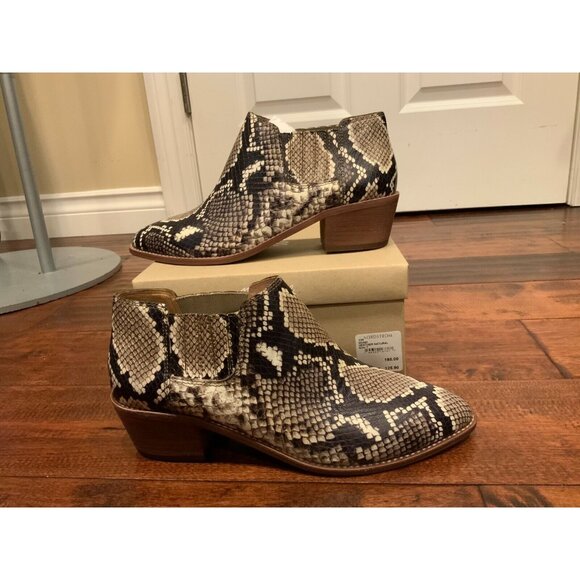 Madewell White/Gray "Chelsea" Snake Embossed Low Ankle Boots, Size 7 (US) NIB - Picture 1 of 8